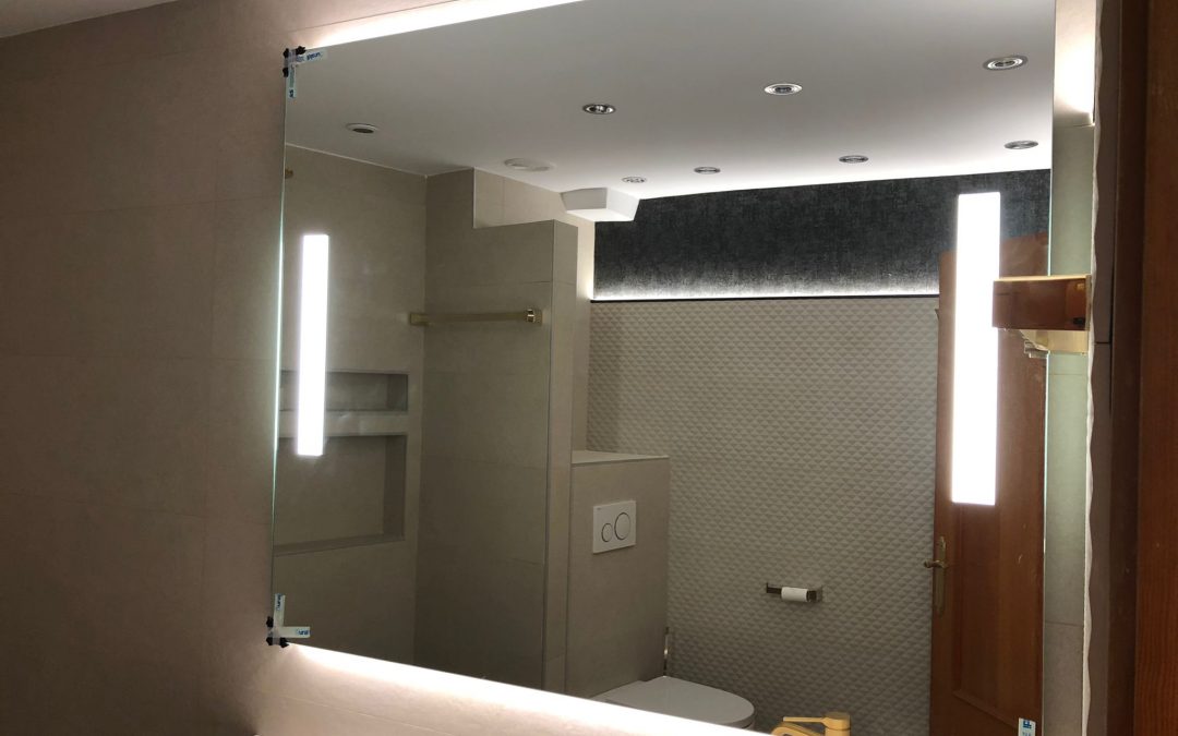 Instalación de iluminación de led para baño